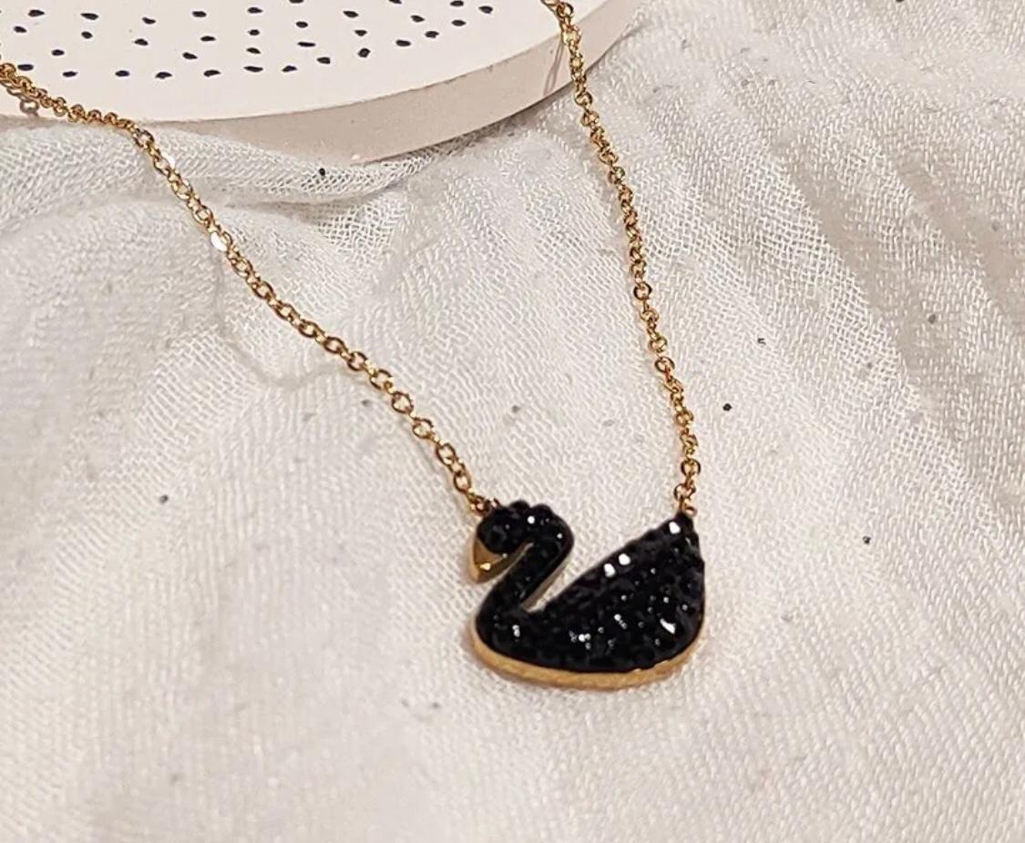 Beautiful Sawn Duck Neckless For Girls