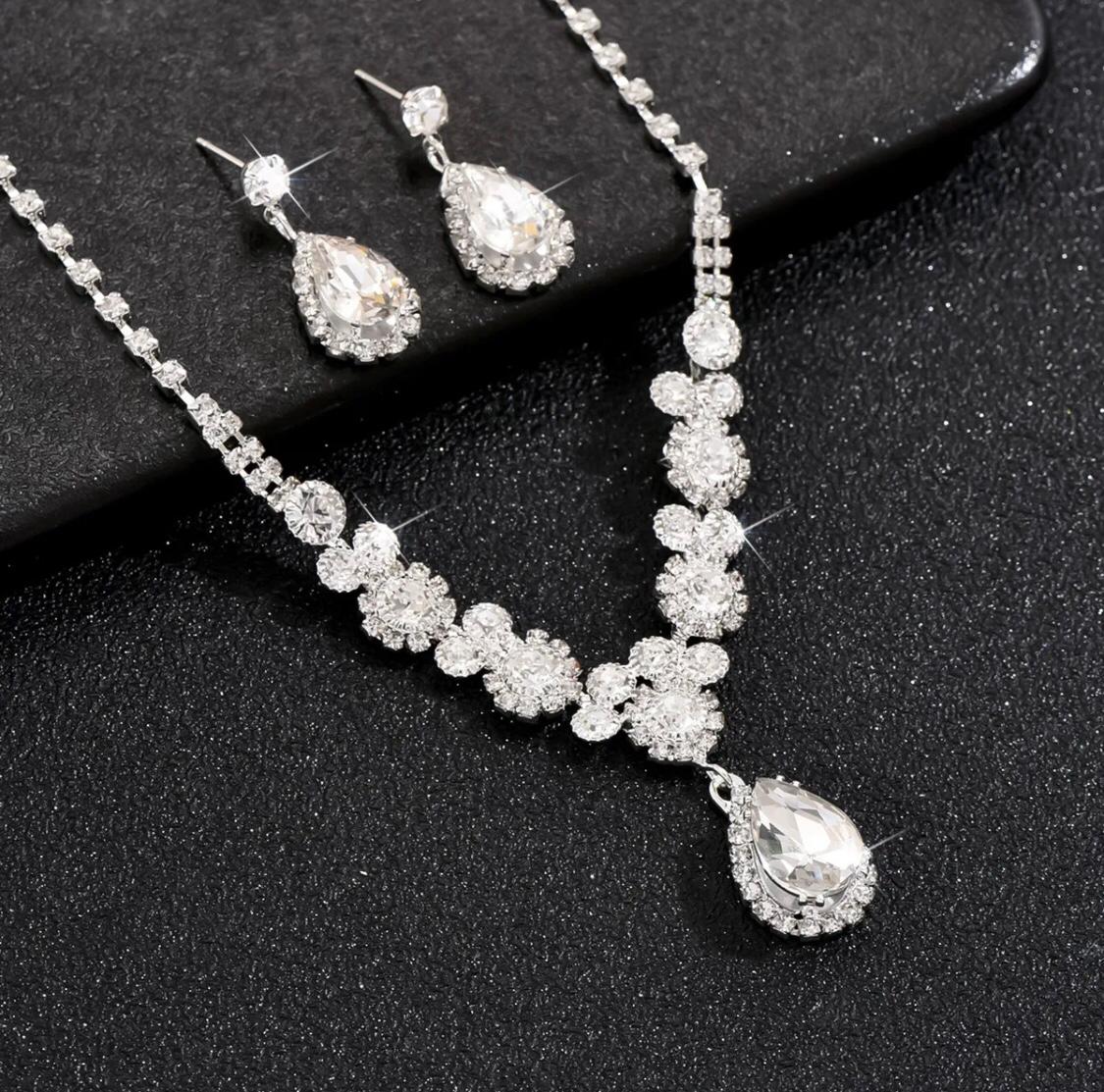 2pcs Women's Jewelry Set Rinestone Earrings Neckless