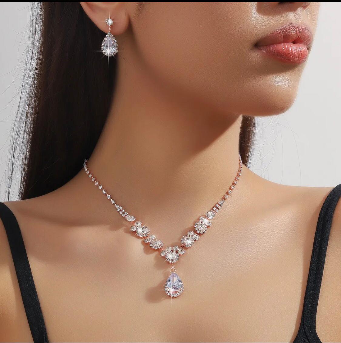 2pcs Women's Jewelry Set Rinestone Earrings Neckless