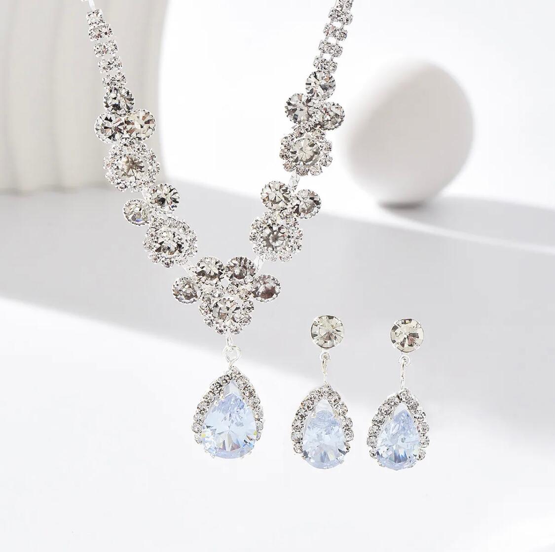 2pcs Women's Jewelry Set Rinestone Earrings Neckless